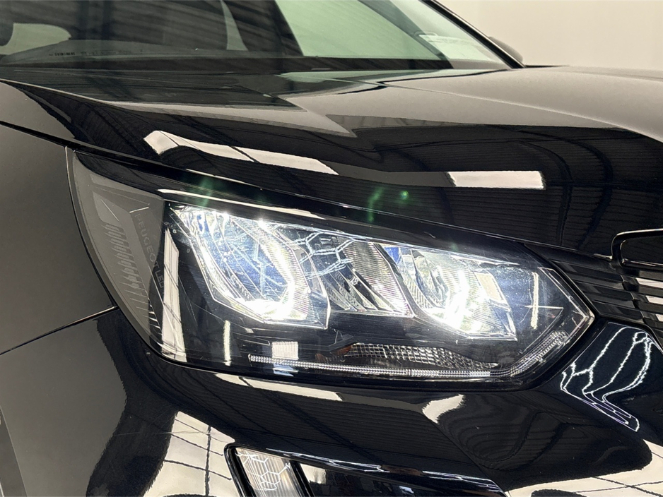 2022 Peugeot 2008 - image 9