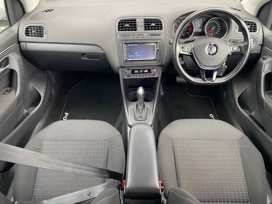 2017 Volkswagen Polo - image 10