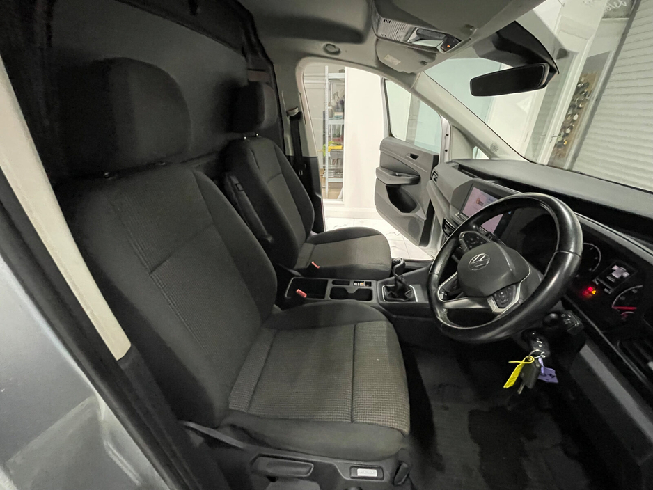 2023 Volkswagen Caddy CADDY DARK LABEL TDI 122HP A7F €19,995