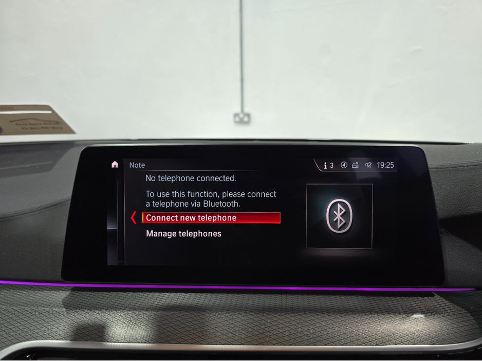 2019 BMW 5 Series - image 18