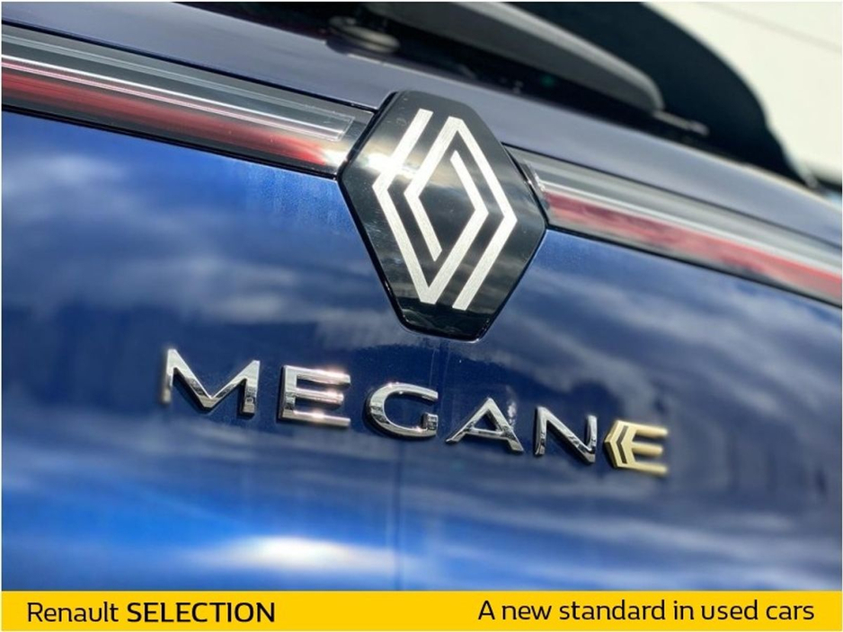 2023 Renault Megane - image 19