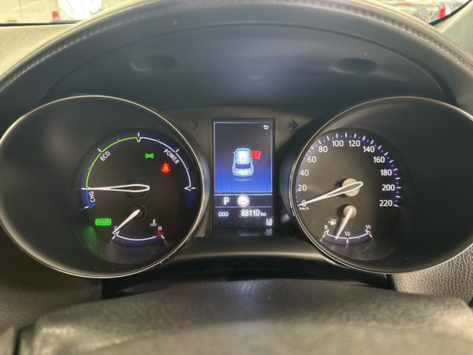 2022 Toyota C-HR - image 11