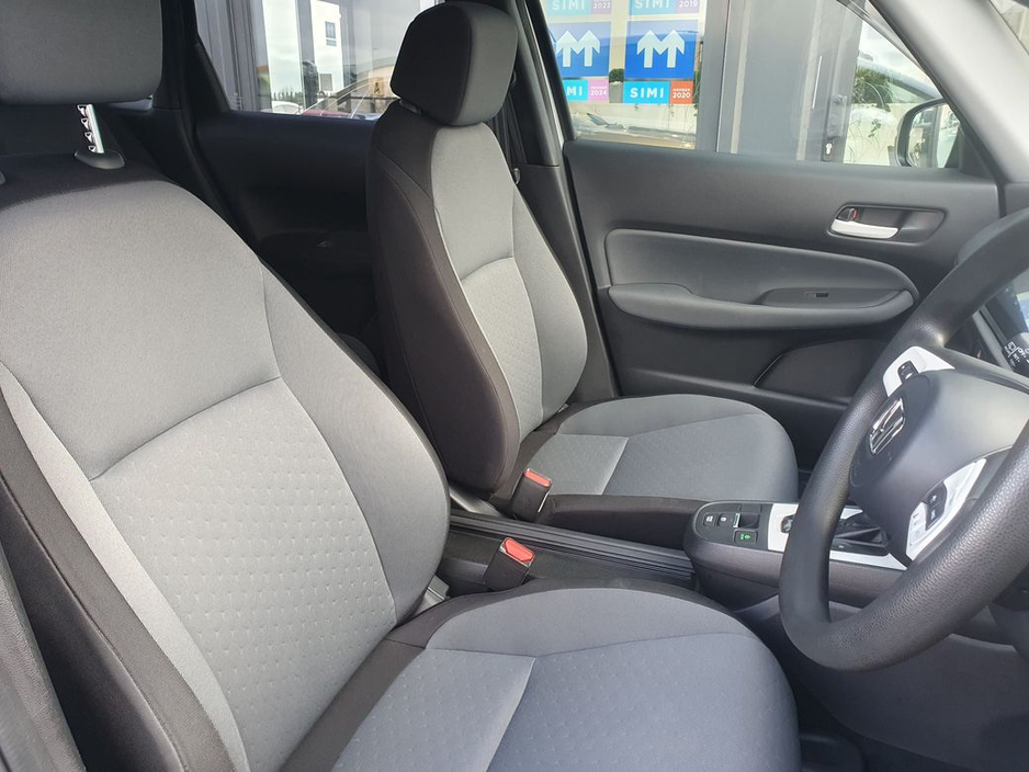 2020 Honda Jazz - image 9