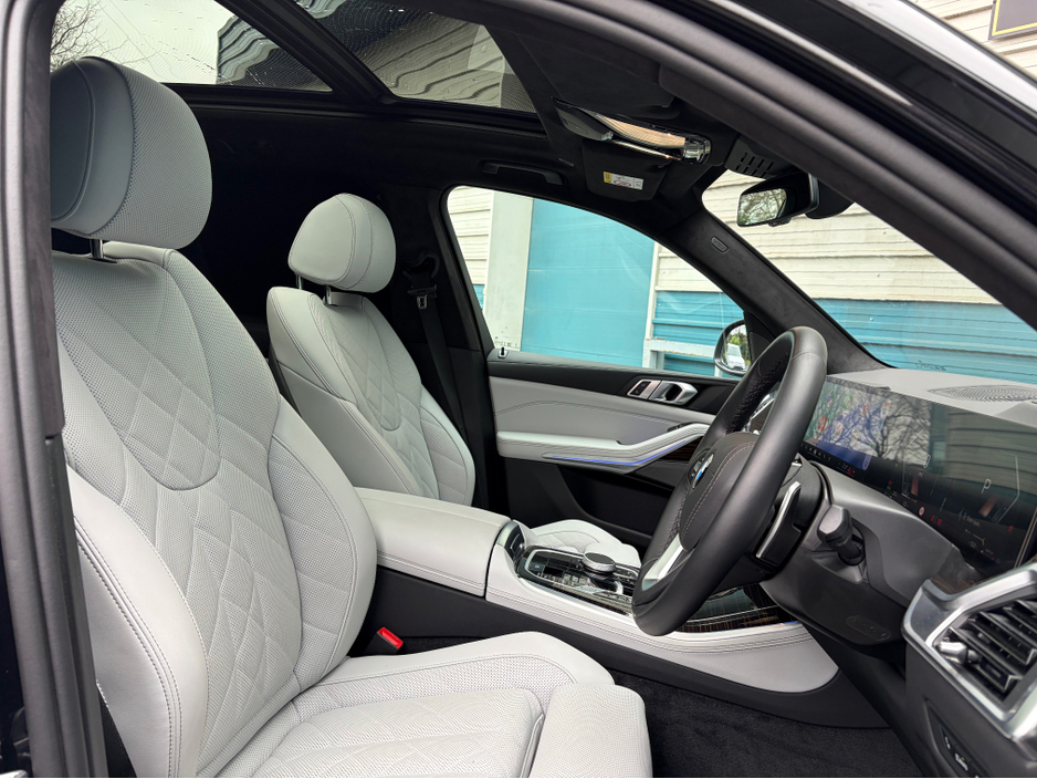 2025 BMW X5 - image 14