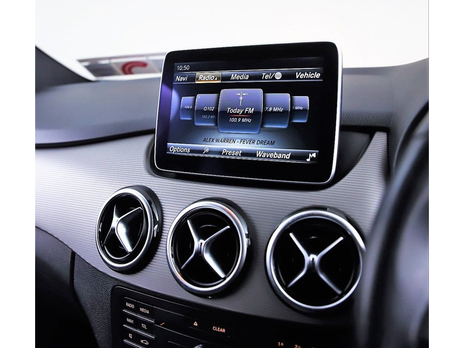 2016 Mercedes-Benz B Class - image 19