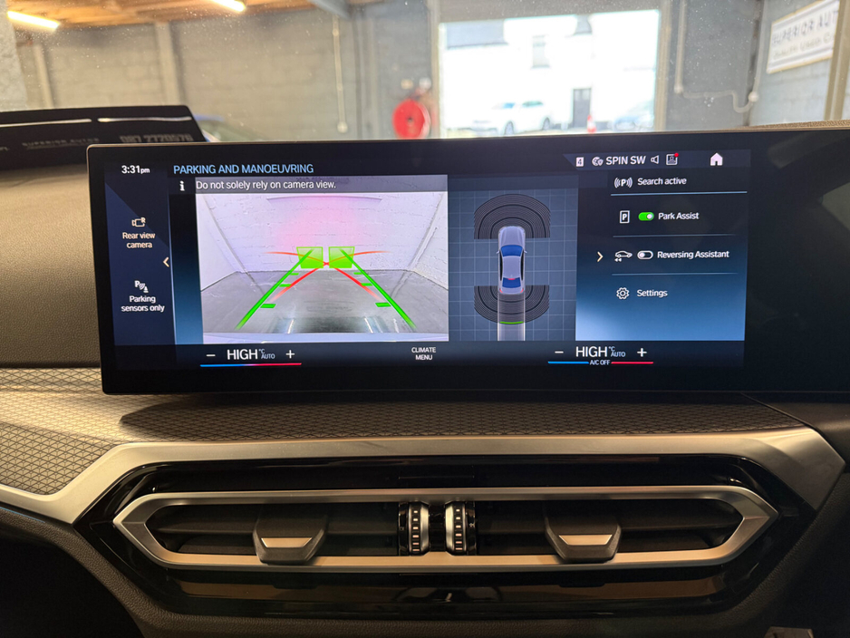 2022 BMW 3 Series - image 17