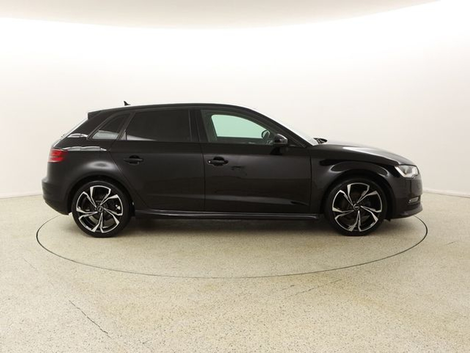 2016 Audi A3 - image 8