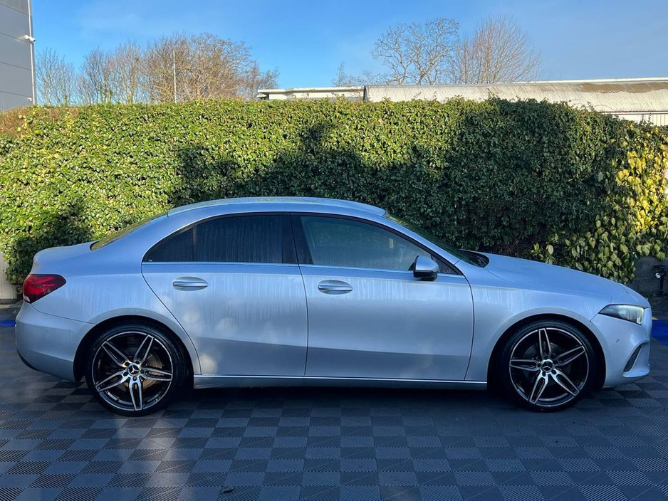 2020 Mercedes-Benz A Class A200d EXCLUSIVE AUTO // FULL SERVICE HISTORY // VIRTUAL COCKPIT // NEW 19" AMG ALLOYS // HEATED POWERED SEATS €26,900