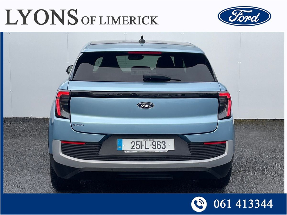 2025 Ford Explorer - image 7