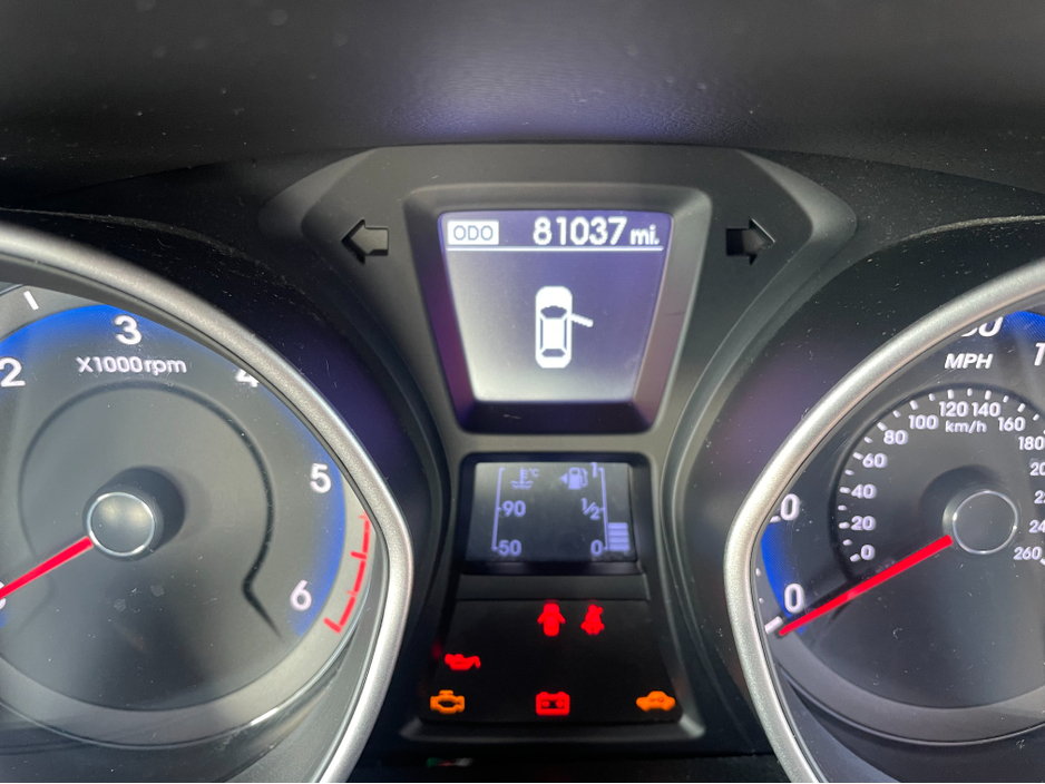 2016 Hyundai i30 - image 10