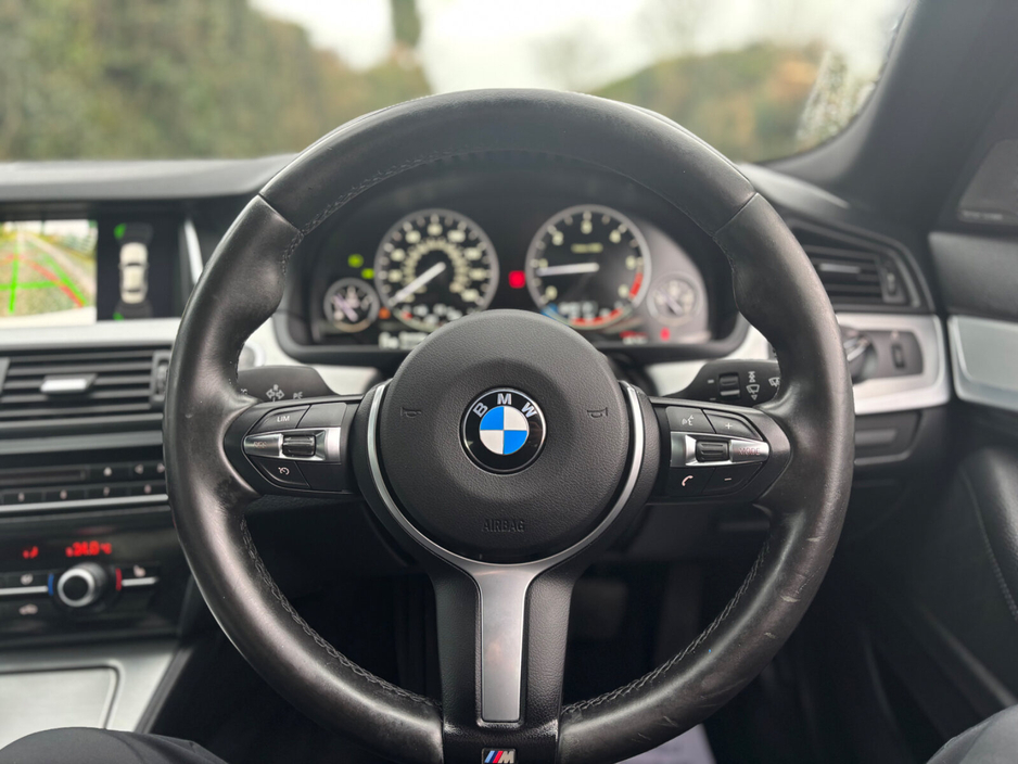 2016 BMW 5 Series - image 17