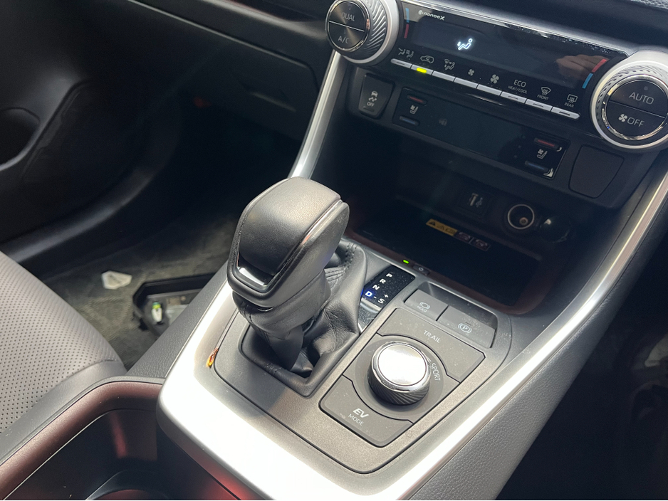 2025 Toyota Rav4 - image 20