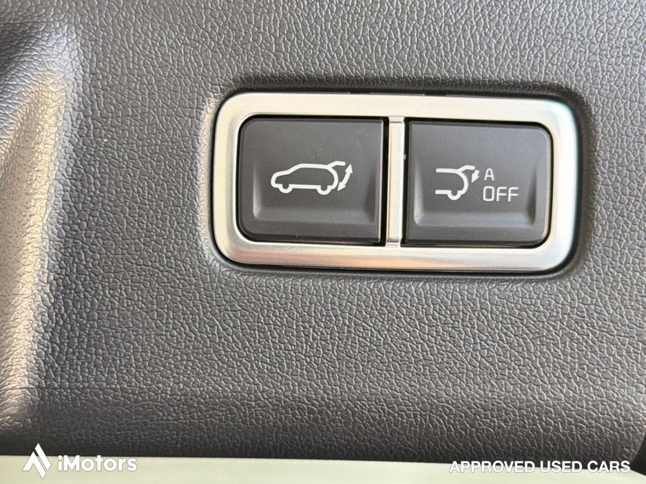 2025 Kia Sorento - image 16