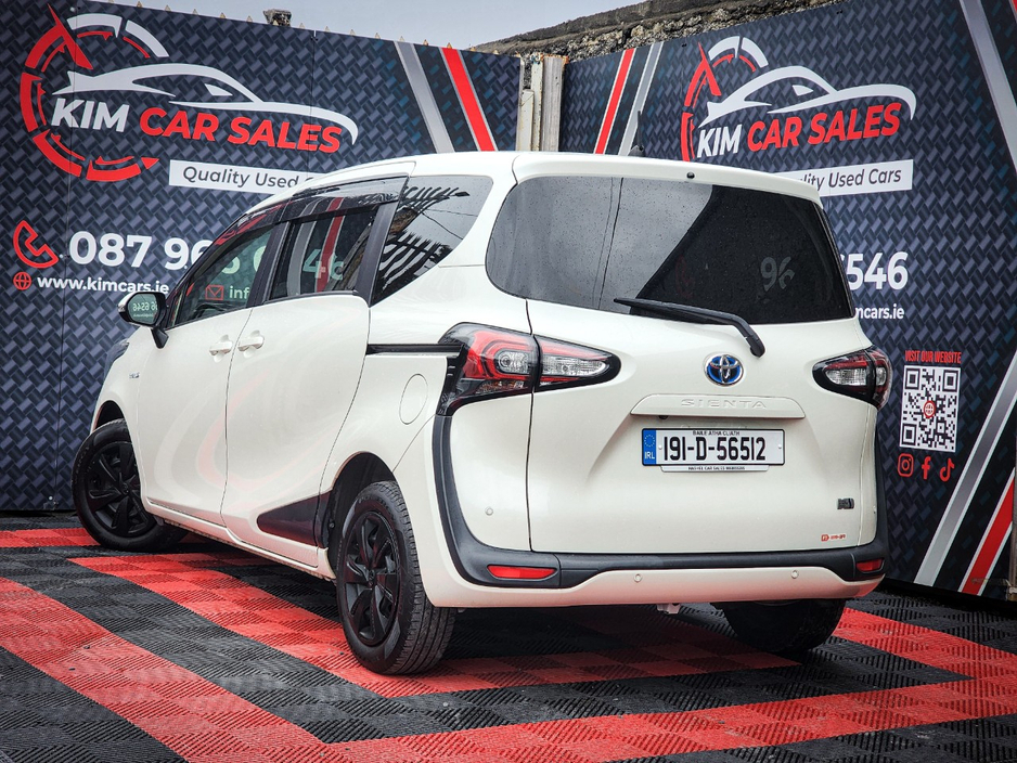 2019 Toyota Sienta - image 15