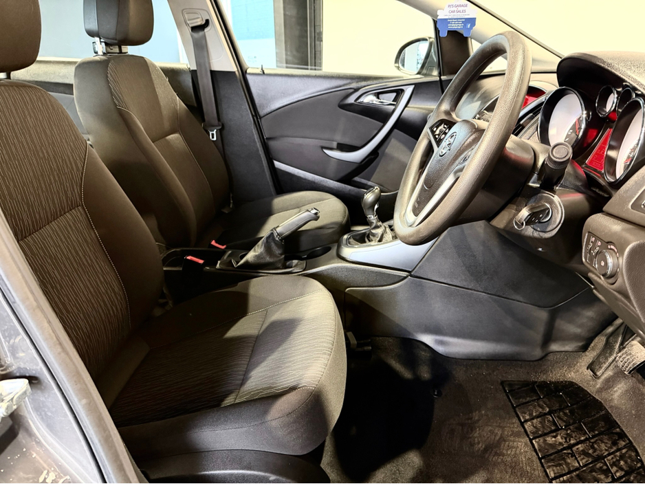 2016 Opel Astra SALOON 1.6 CDTI 110PS 4DR €7,990