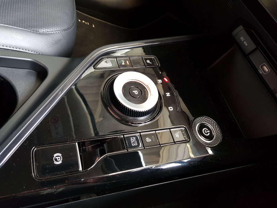 2025 Kia Niro - image 14