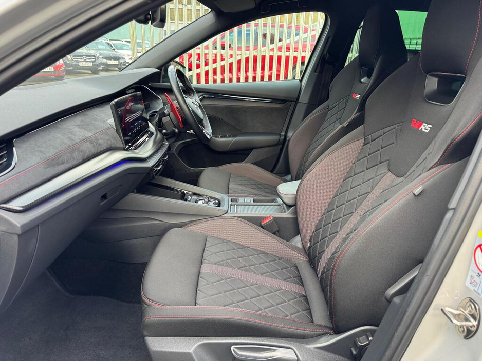 2021 Skoda Octavia - image 6