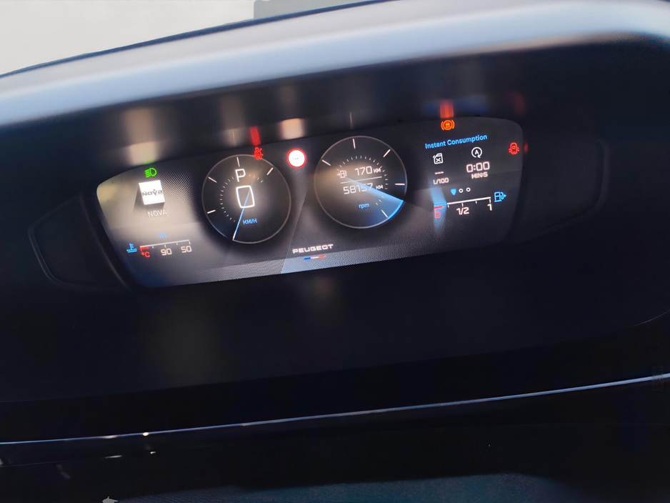 2023 Peugeot 308 - image 13