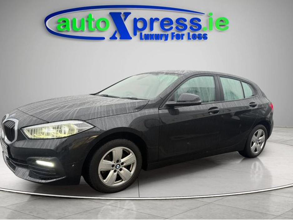 2020 BMW 1 Series - image 9