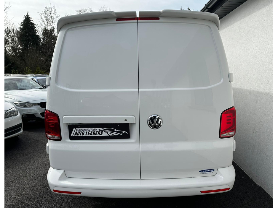 2021 Volkswagen Transporter - image 6