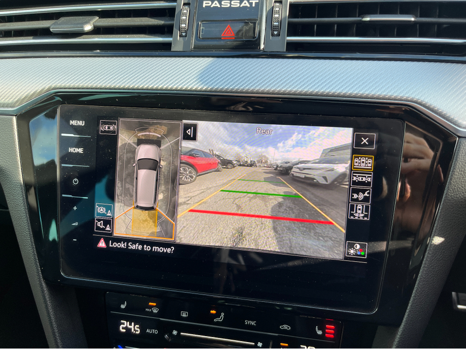 2021 Volkswagen Passat - image 21