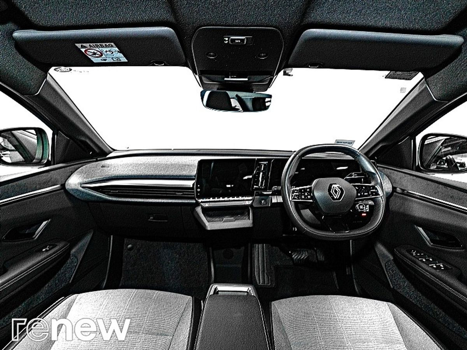 2024 Renault Megane E-Tech - image 2