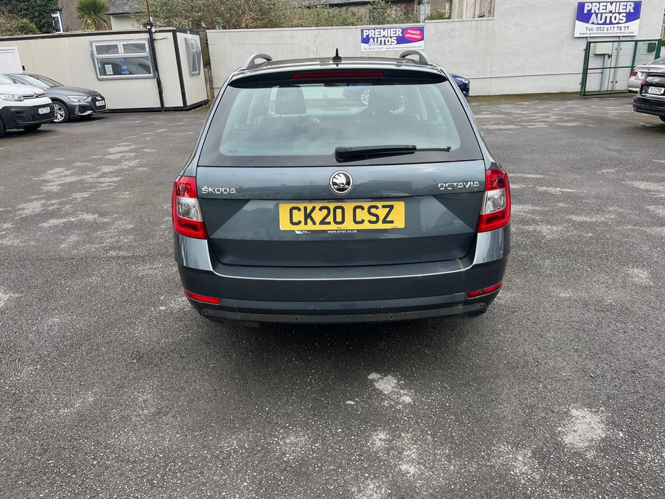 2020 Skoda Octavia - image 4