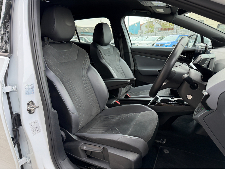 2022 Volkswagen ID.4 - image 13