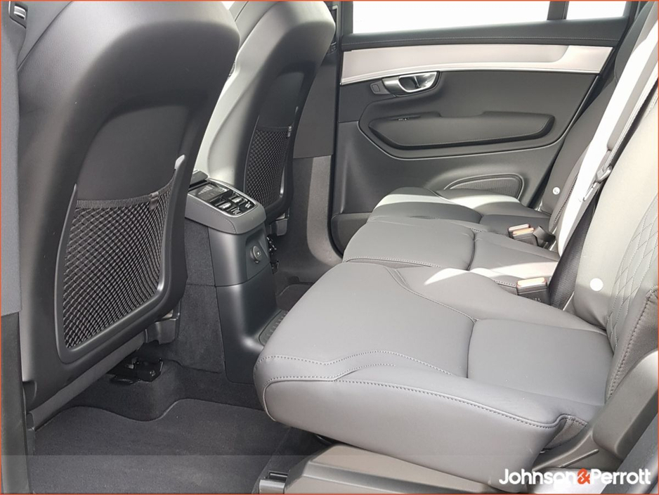 2025 Volvo XC90 T8 455bhp AWD PHEV Core €79,900