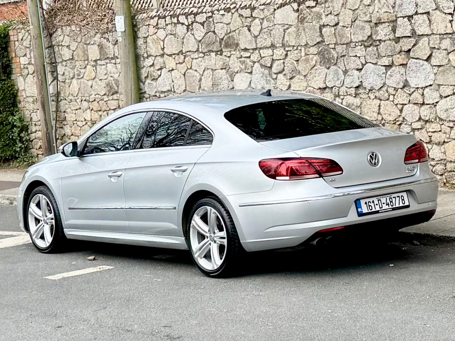 2016 Volkswagen Passat - image 10