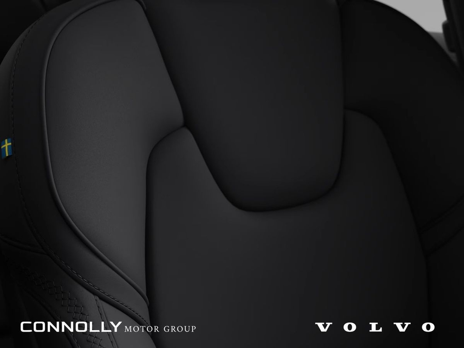 2026 Volvo XC60 - image 6