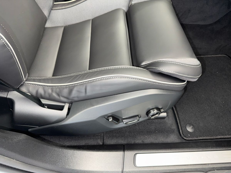 2026 Volvo XC60 - image 21