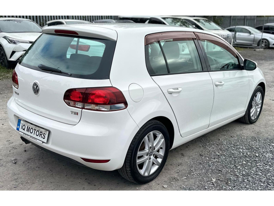 2012 Volkswagen Golf - image 10