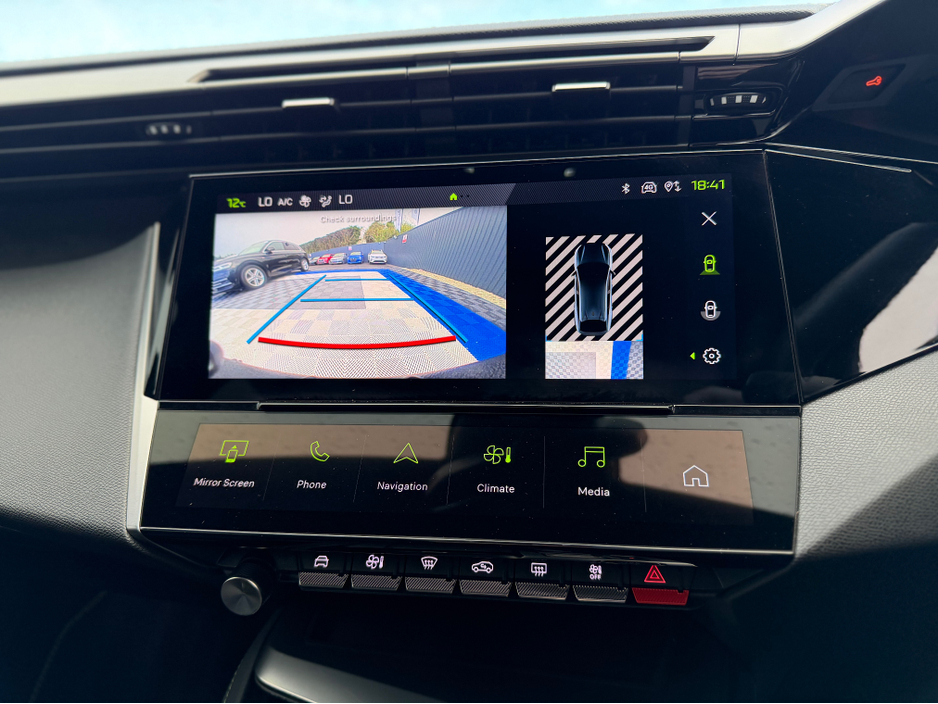 2024 Peugeot 408 - image 21