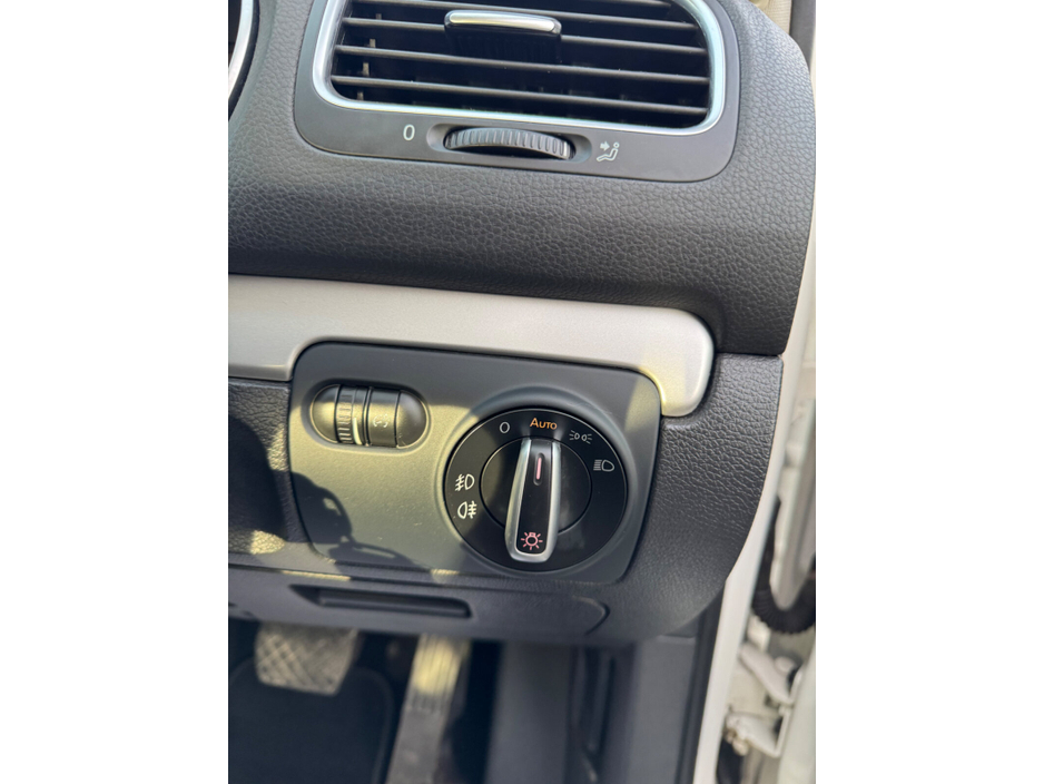 2012 Volkswagen Golf  €9,000