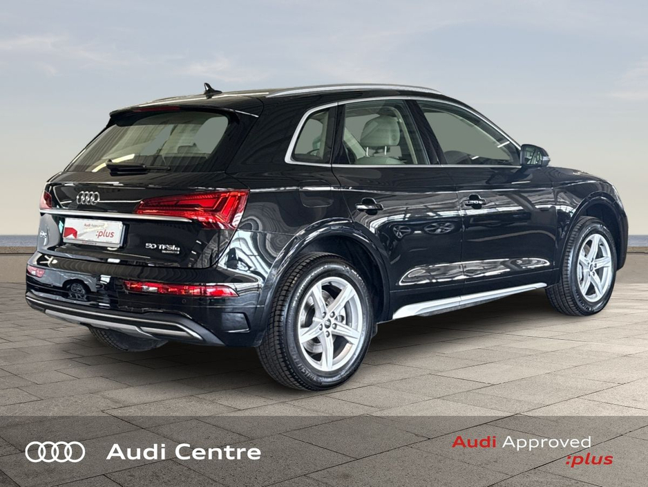 2025 Audi Q5 - image 4