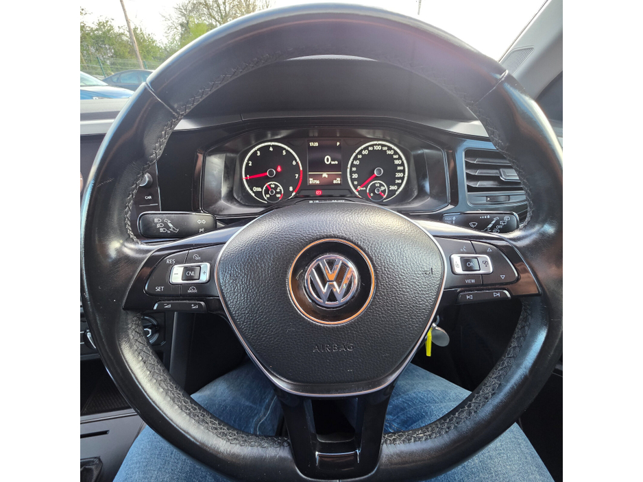 2020 Volkswagen Polo - image 21