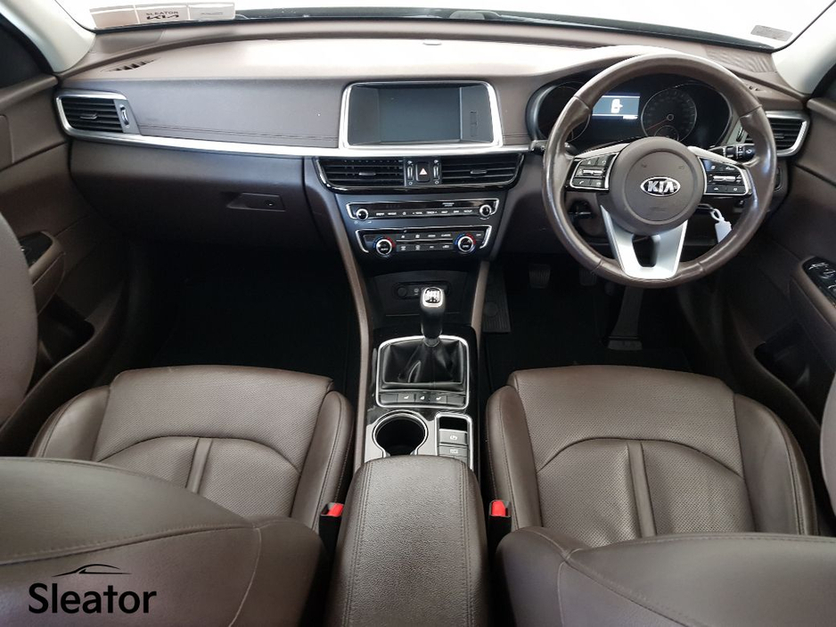 2019 Kia Optima - image 6