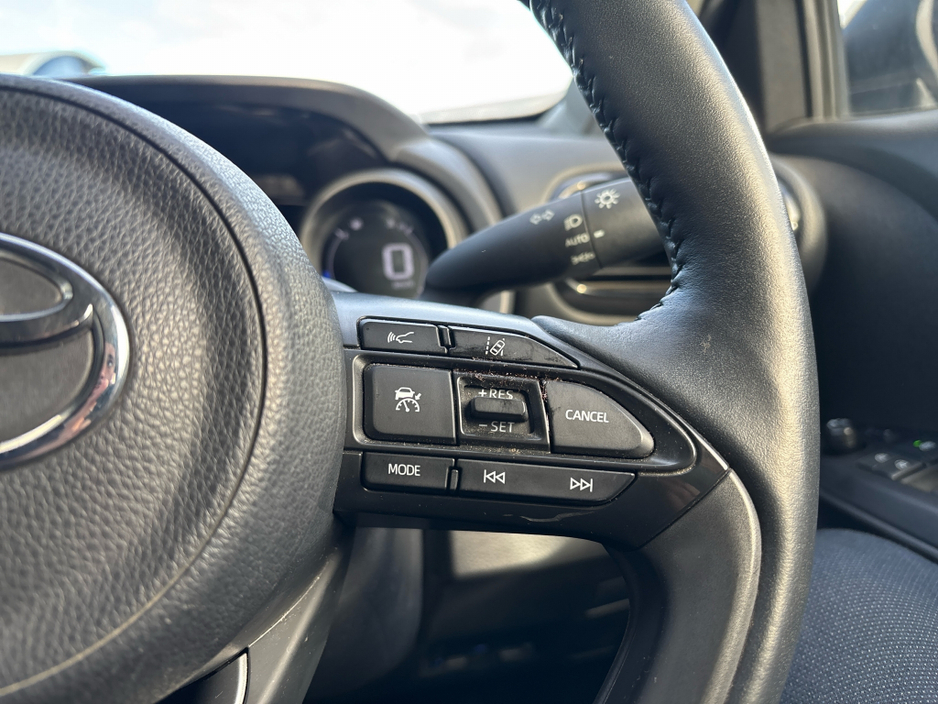 2020 Toyota Yaris Cross - image 15