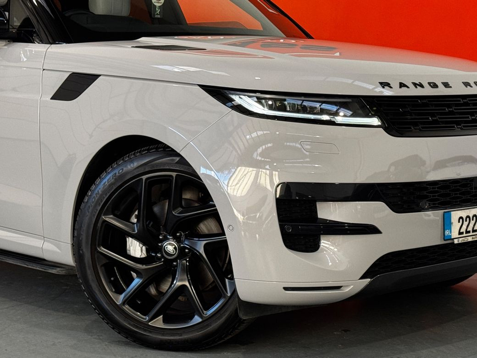 2022 Land Rover Range Rover Sport - image 4