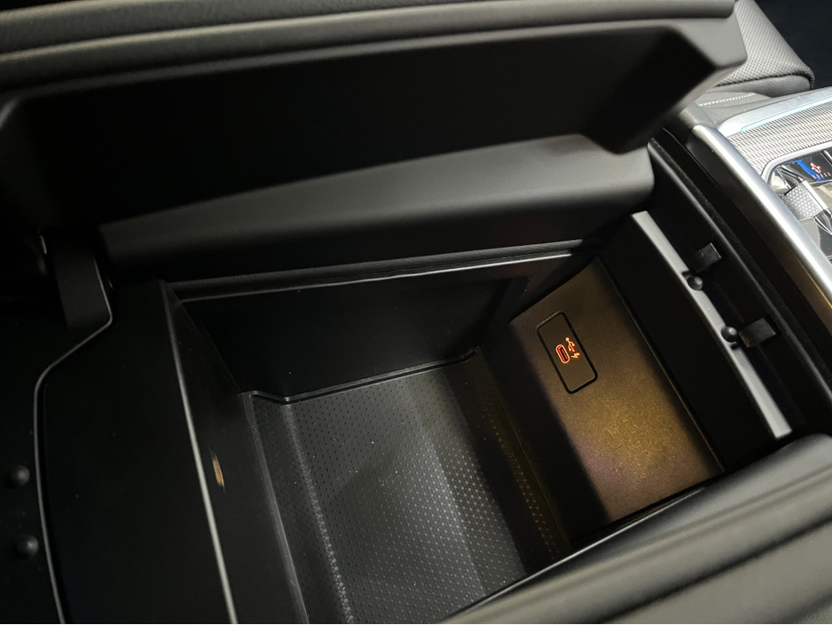 2021 BMW X5 - image 32