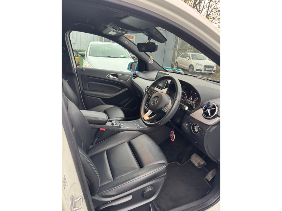 2016 Mercedes-Benz B Class  €9,995