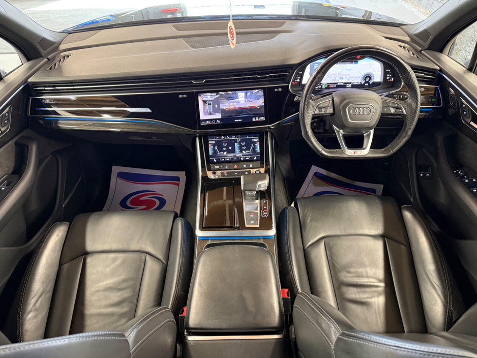 2021 Audi Q7 - image 14