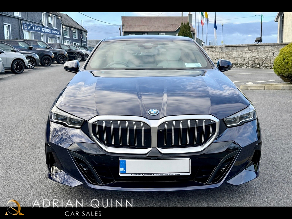 2024 BMW 5 Series - image 6