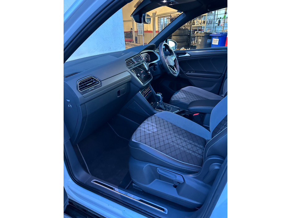 2020 Volkswagen Tiguan - image 26