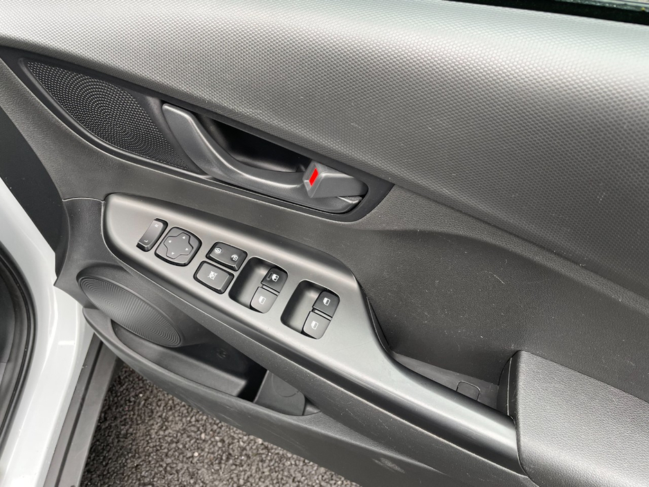 2020 Hyundai Kona - image 16