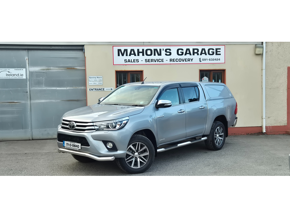 2017 Toyota Hilux - image 5