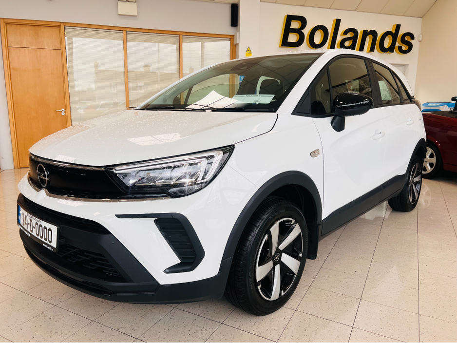 2024 Opel Crossland X Tiny Kms As New Petrol Manual High Spec 2024 Opel Crossland Rear Park Assist Apple Car Play www.bolands.ie Est.1955 €21,950