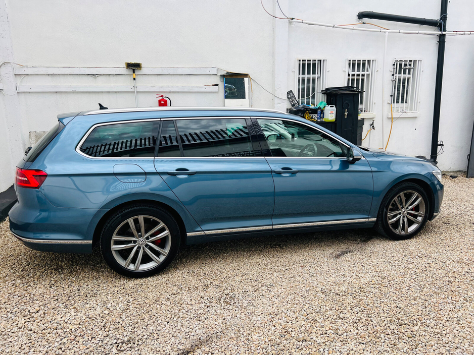 2018 Volkswagen Passat - image 16