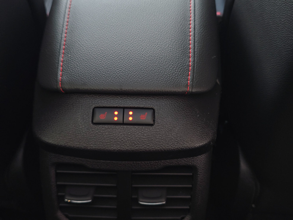 2020 Ford Mondeo - image 16